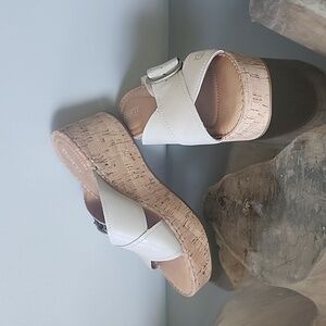 BORN Devona Platform Wedge Sandals Size 8